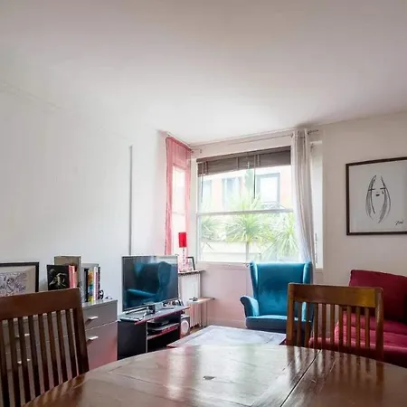 F2 En Rez De Chaussee Apartment